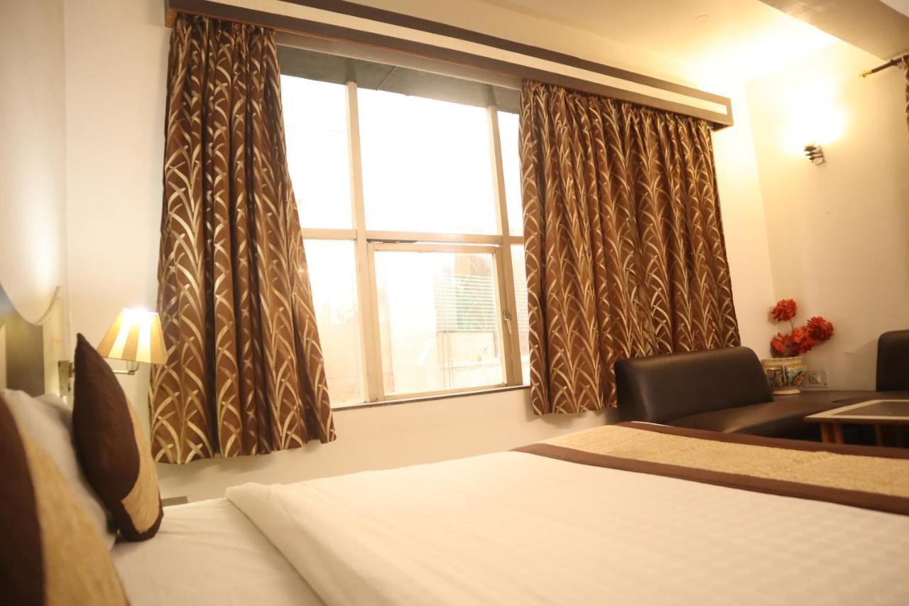 Hotel India International New Delhi Exterior photo