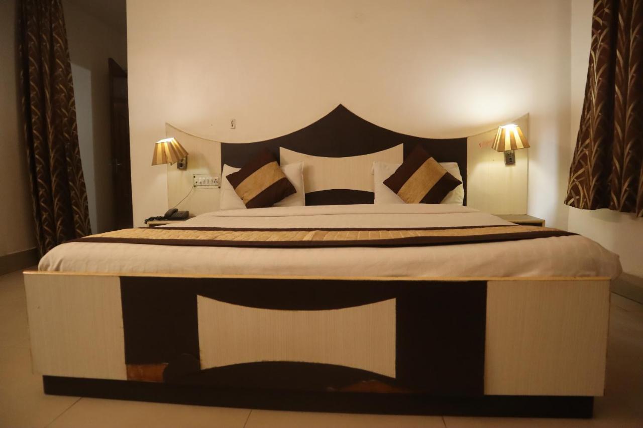 Hotel India International New Delhi Exterior photo