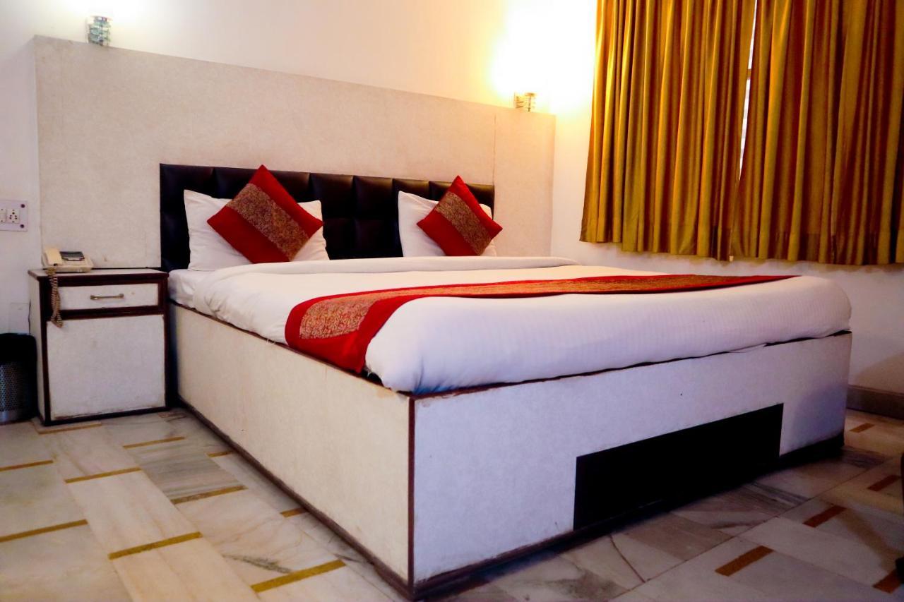 Hotel India International New Delhi Exterior photo