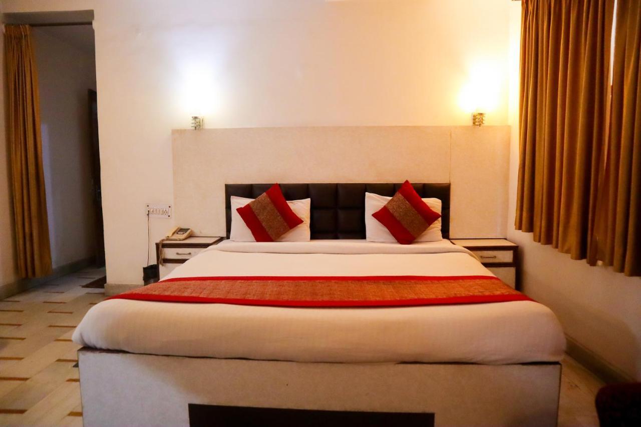 Hotel India International New Delhi Exterior photo